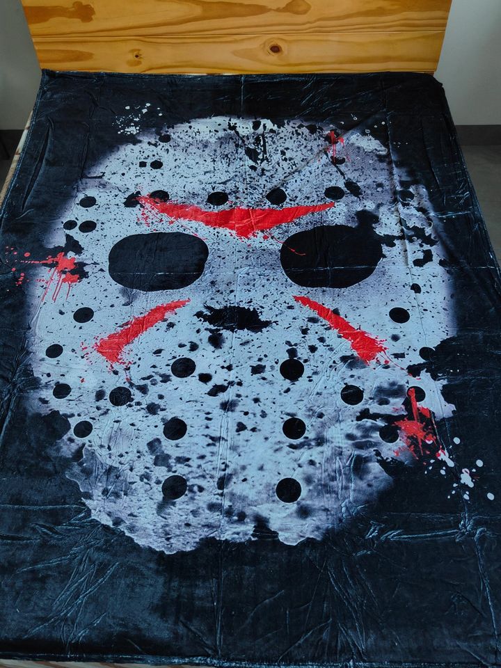 Jason Mask Fleece Throw Blanket: Horror Movie Decor