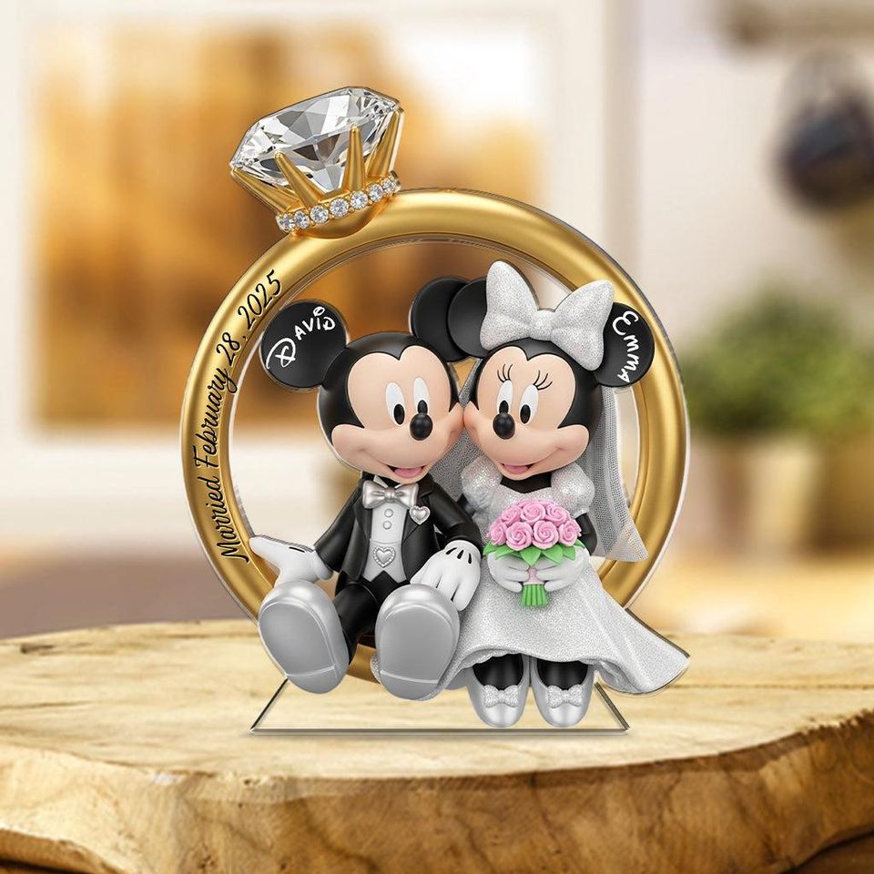 Custom Wedding Mouse Couple Plaque | Personalized Bride & Groom Gift