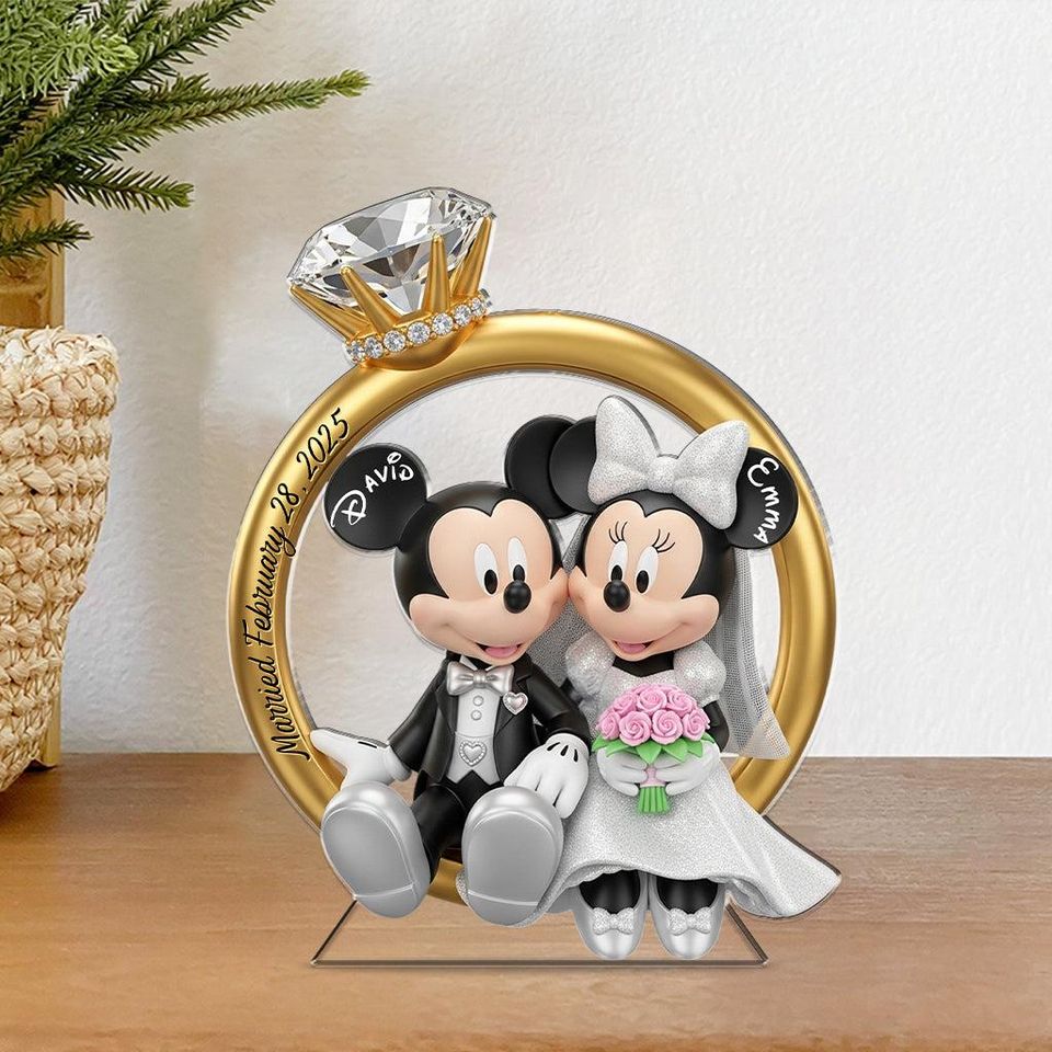 Custom Wedding Mouse Couple Plaque | Personalized Bride & Groom Gift