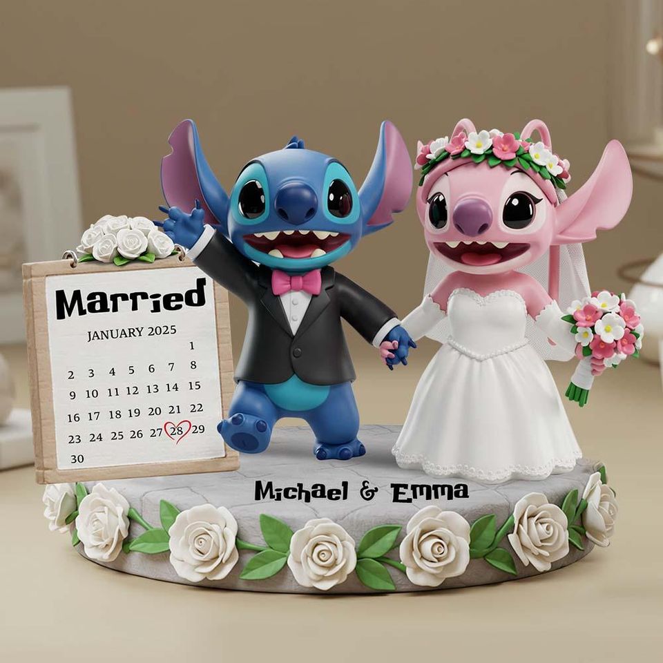 Custom Blue Alien Couple Plaque  Personalized Acrylic Keepsake for Weddings & Anniversaries