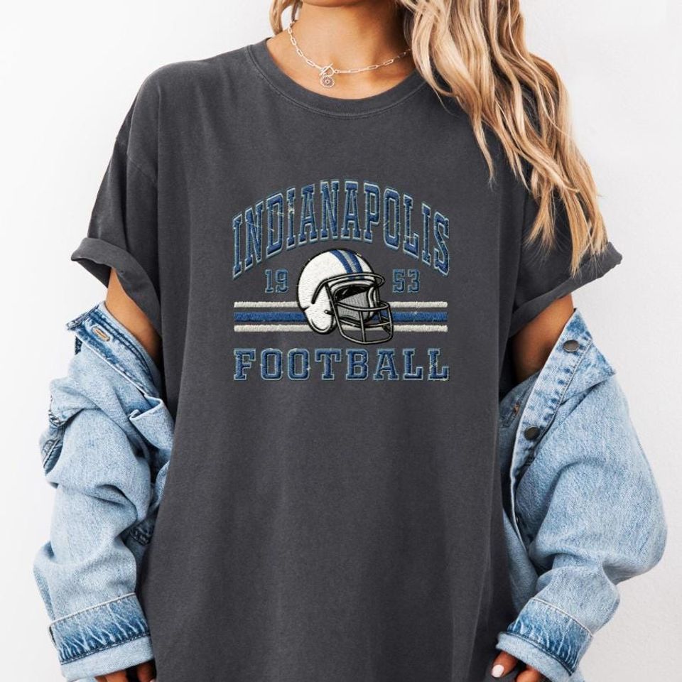 Embroidered  Oversized Sweatshirt, Unisex College Sweater, Vintage Streetwear Pullover