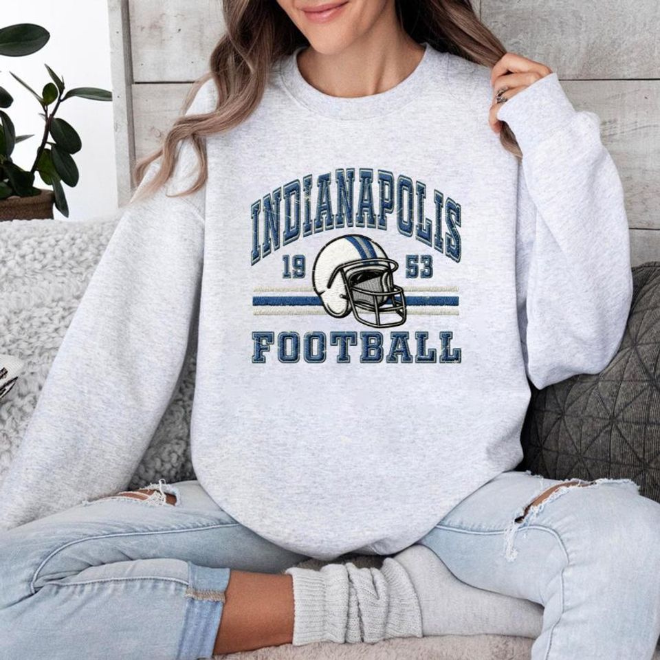 Embroidered  Oversized Sweatshirt, Unisex College Sweater, Vintage Streetwear Pullover