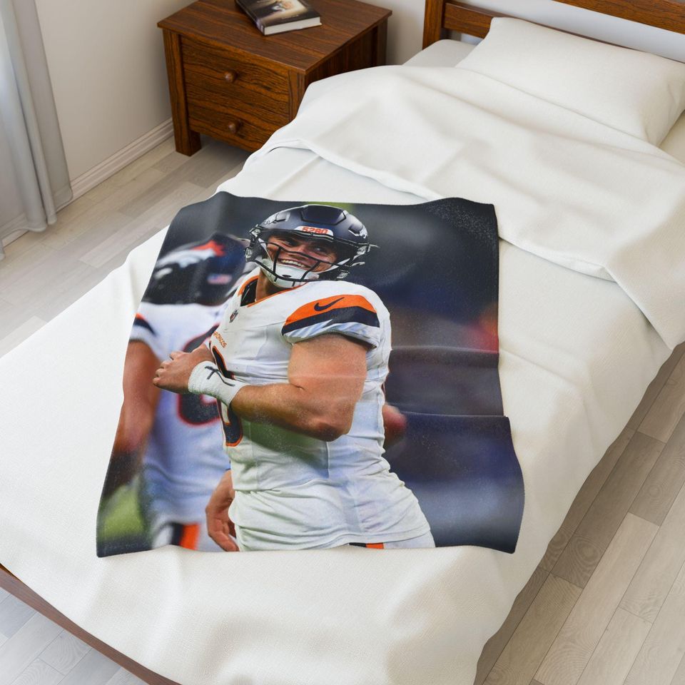 Bo Nix Broncos Throw Blanket