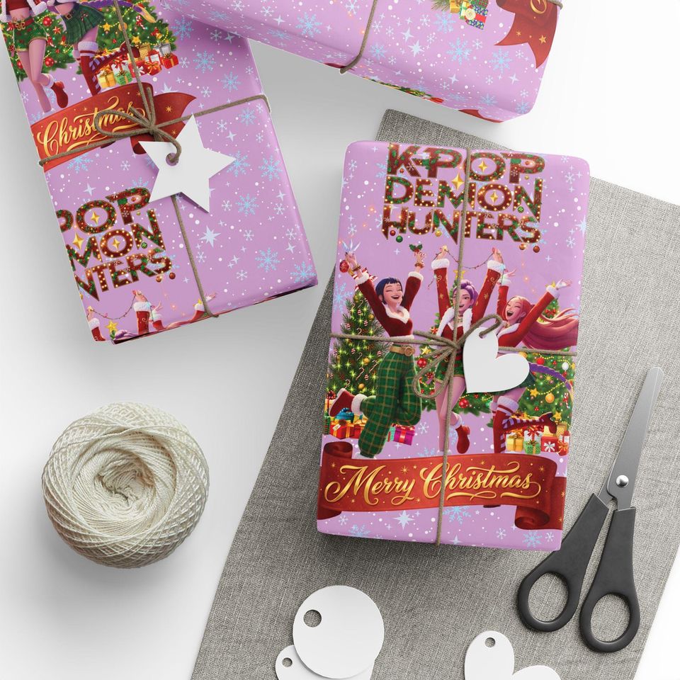 Huntrix, Kpop Demon Hunters Christmas Wrapping Paper, Gift Wrap