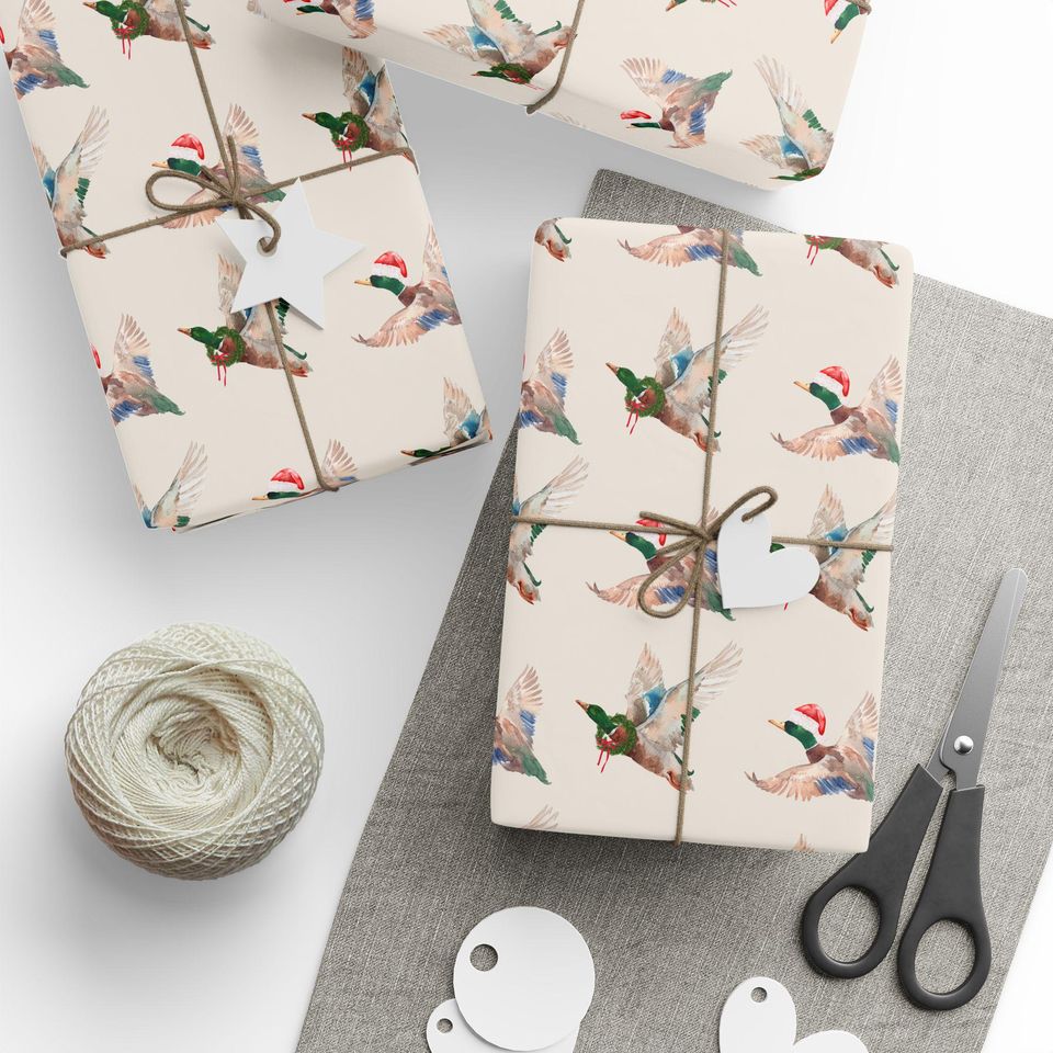 Christmas Mallard Wrapping Paper: Duck Hunting Gift