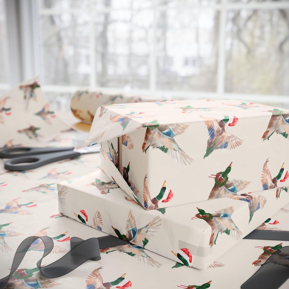 Christmas Mallard Wrapping Paper: Duck Hunting Gift