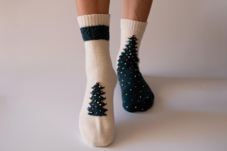 Women's socks Christmas tree, white with dark green, size 37-38