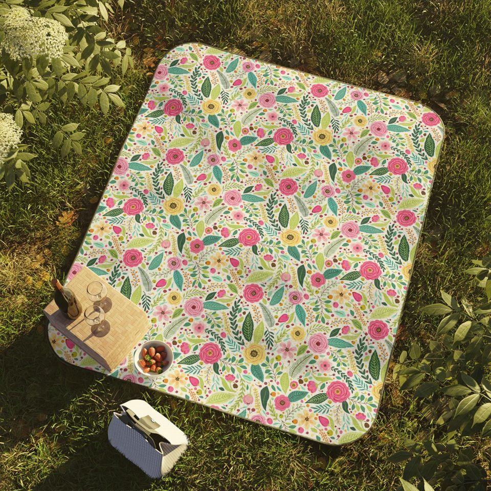 Pink Floral Pattern Picnic Mats