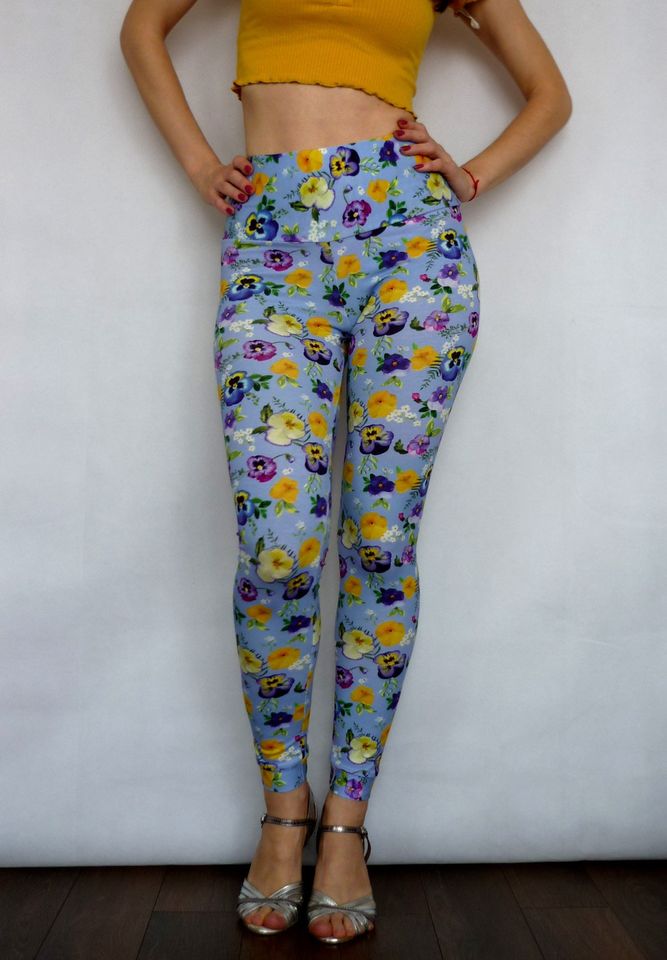 Pansy Print Leggings Blue Purple Yellow