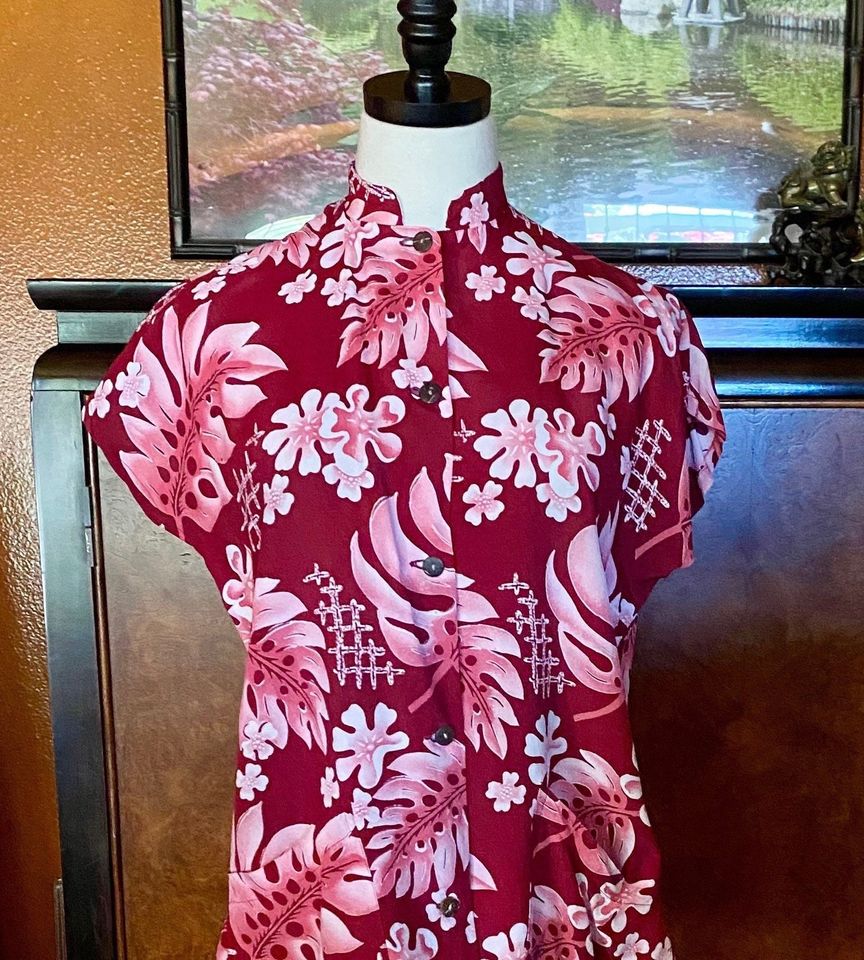 1940s Rayon Asian Hawaiian Teatimer Monstera Print M