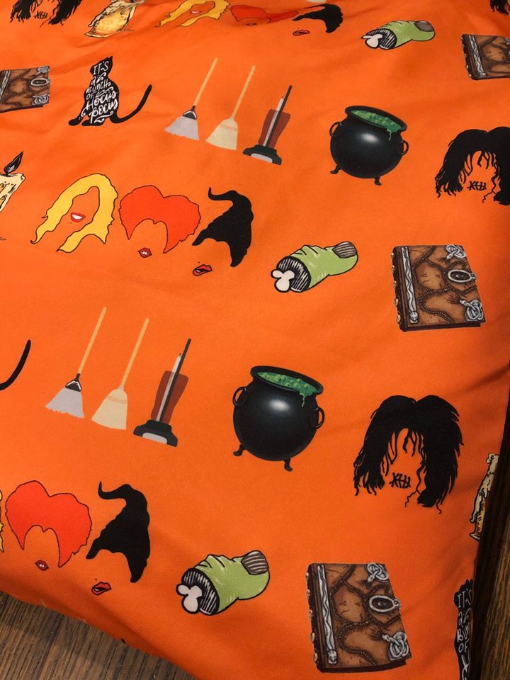 Hocus Pocus Pillow Cover