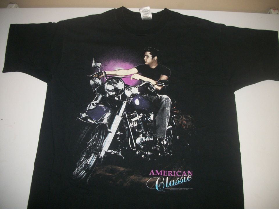 Elvis Presley on HD BLACK t shirt 1992